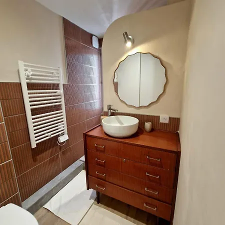 Duplex Lumineux Saint Charles 비아히쯔